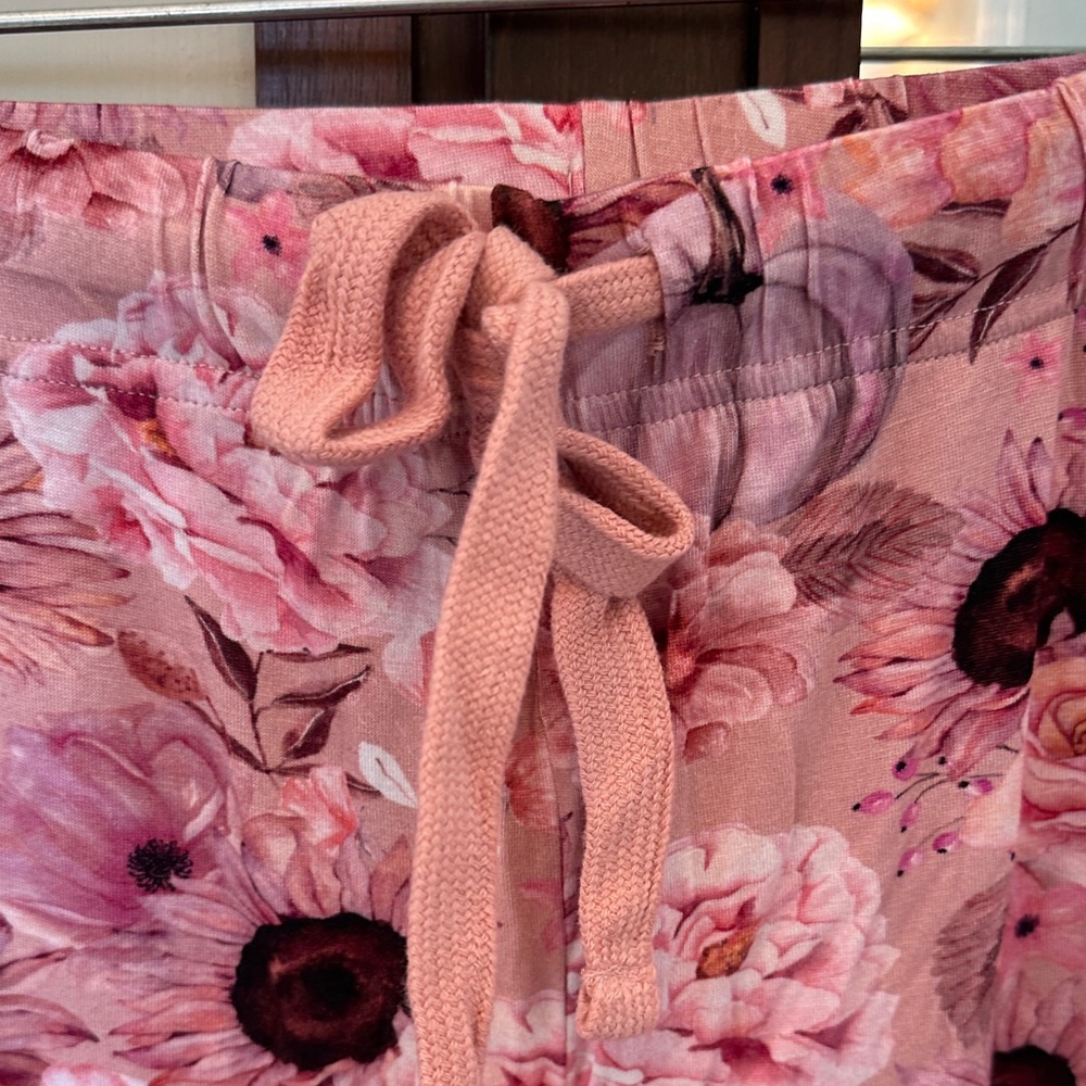 Posh Peanut Pink Lillian’s Women's Pajama set - Picture 7 of 8